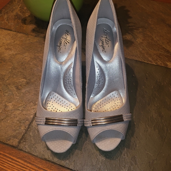 Dexflex pumps - Picture 3 of 3